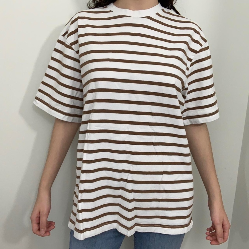 Brown and white striped t-shirt